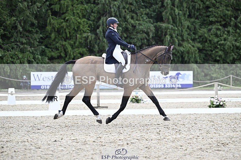 240523-121740-04576 - 428-COOLEY_SNAPCHAT-Selina_Milnes