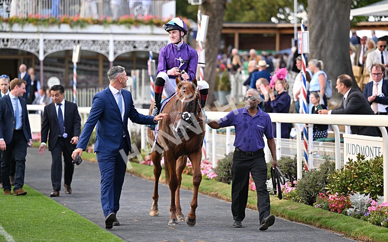 190826-269 Henley On Thames - Race 7 17.20pm Sky Bet Nursery Handicap