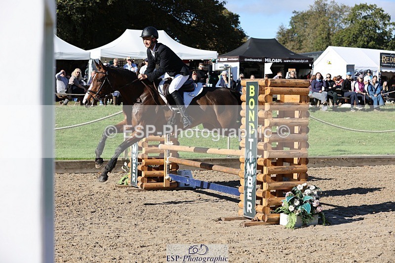 241027-112545-16778 - 327-Daniel.Hockey-JANE.CAMILLE