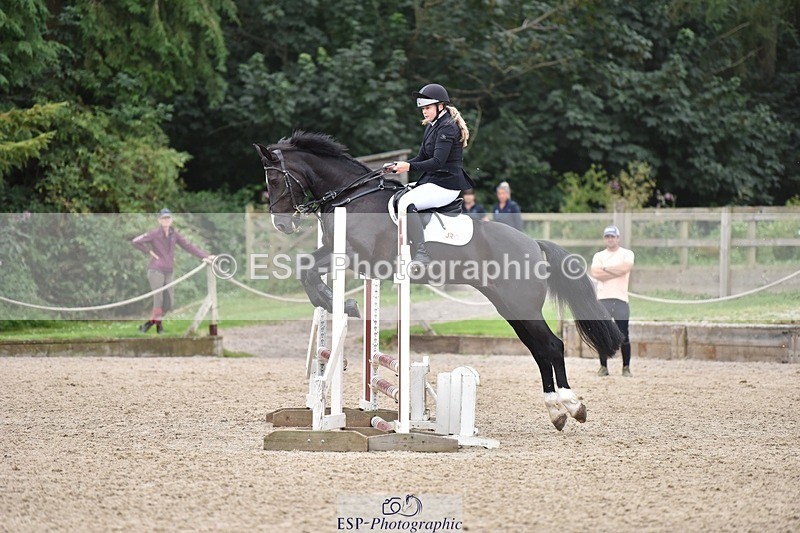 240802-103042-00853 - 70cm Round 1