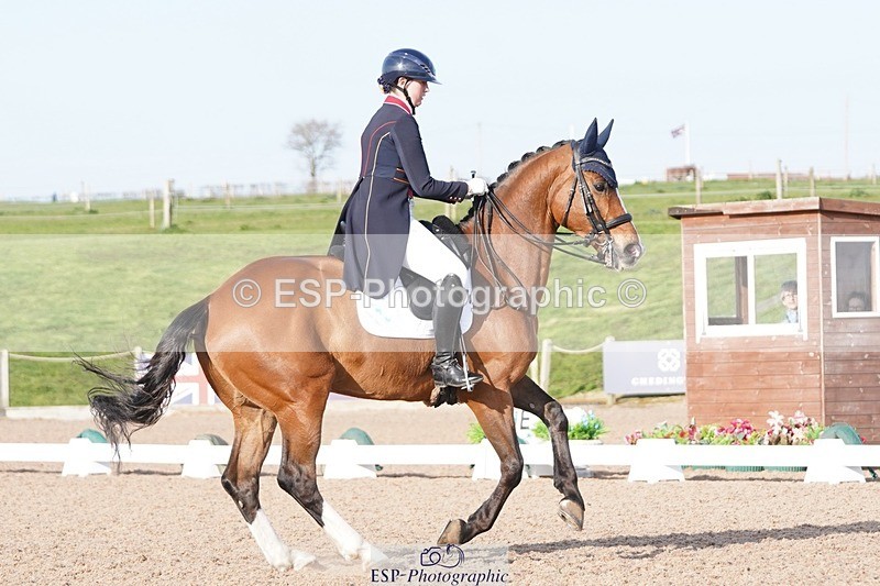 250404-172458-07951 - 147-Anna.Jesty-Grolschstar