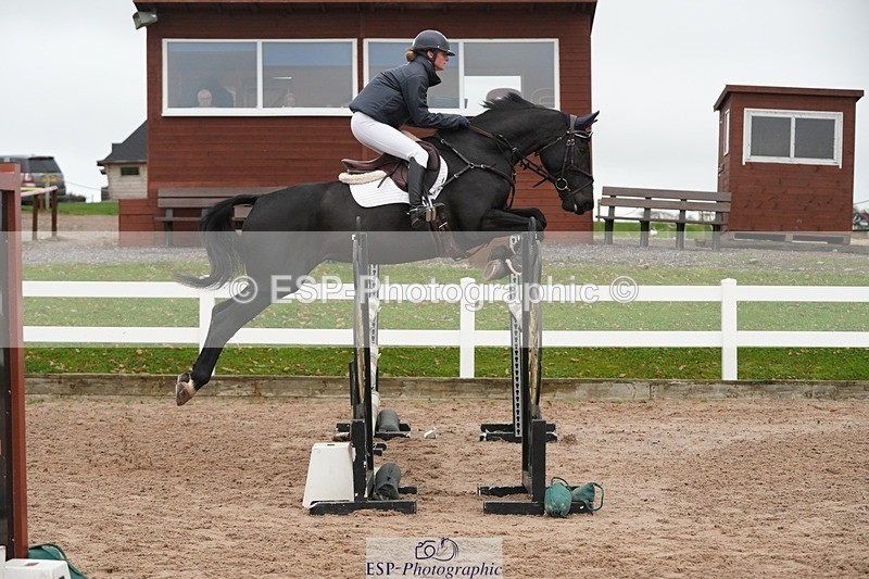 251109-113520-03588 - Cls 20 Newcomers and 1.10m Open