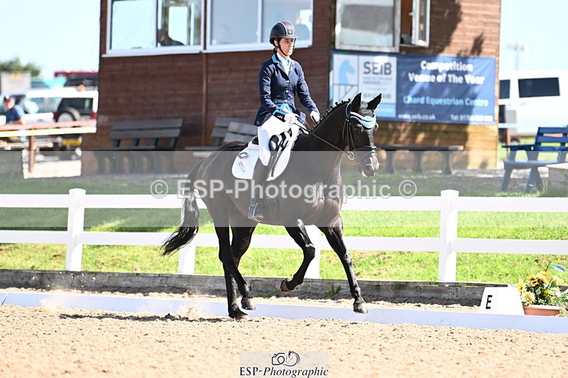 240816A-112814-04040 - 274-Alys.Matravers-DARGASONS.MOON.SHADOW