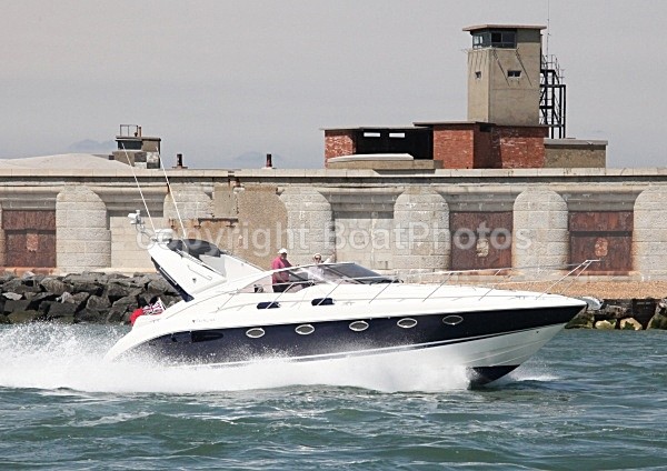 090525 VEGA IMG_3817 - Motorboats - Open