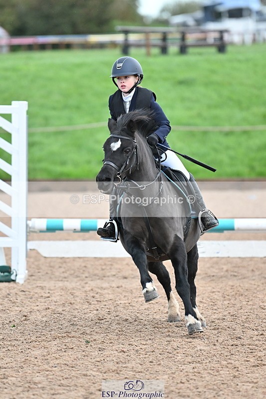 231029A-094355-02497 - 60cm Club and Schools