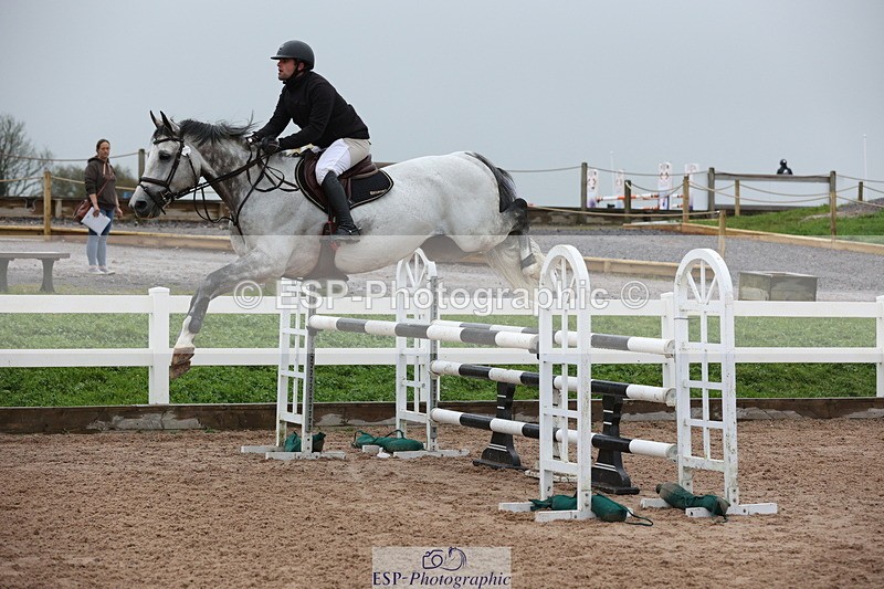 231112A-133645-04554 - Cls 20 Newcomers & 1.10m Open