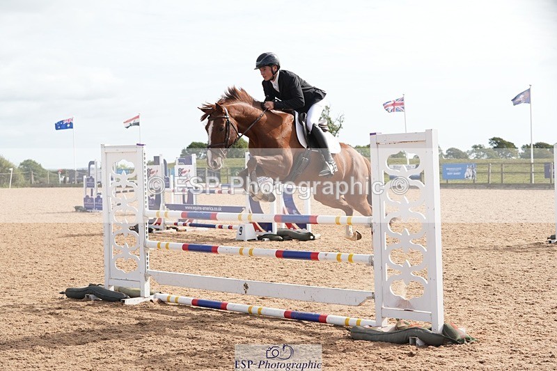 260926-140359-00421 - Cls 8&9 Pony Newc & Foxhunter