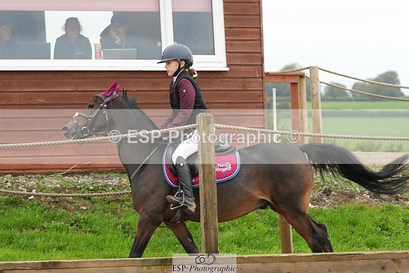 250920-154753-01497 - Cls 21 Pony Intro 80cm Derby