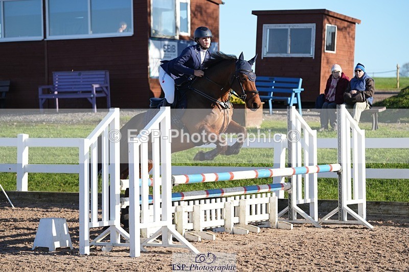 251130-112714-01078 - Cls 5 Pony Discovery & 90cm Open