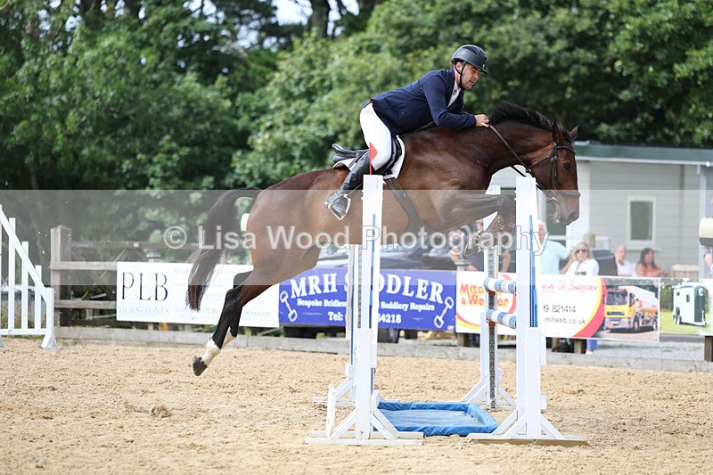 3E7A1730 - Class 13: Senior Newcomers/1.10m open