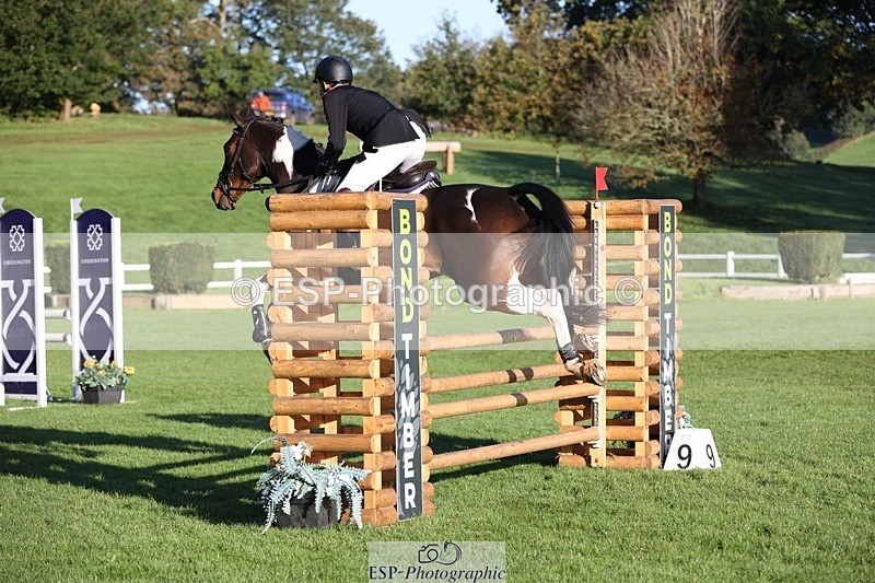 231022-093459-23977 - 640-UP.TO.MISCHIEF-Will.van.Ufford-TrotUp+SJ