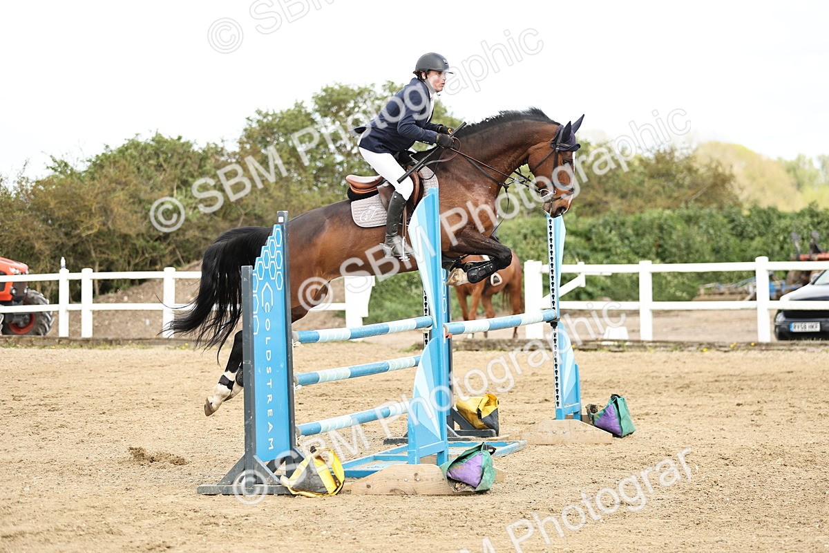 SBM_001371 - Class 4 - Senior Newcomers - 1.10m