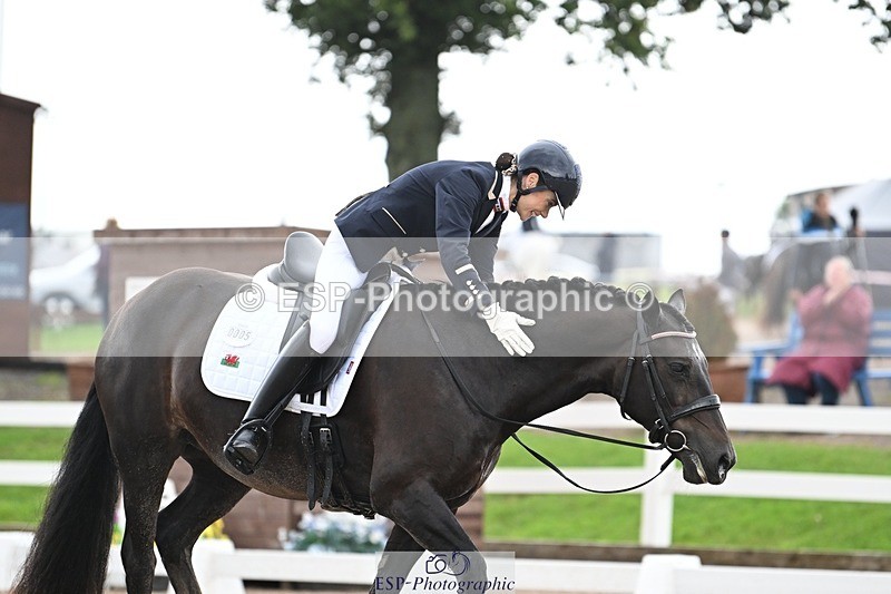 250907-125149-08468 - 005-Jessica.AllenHendrewen.Desert.Lady