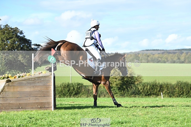 231022-144021-29061 - 305-CHILLI.KNIGHT-Gemma.Stevens-XC