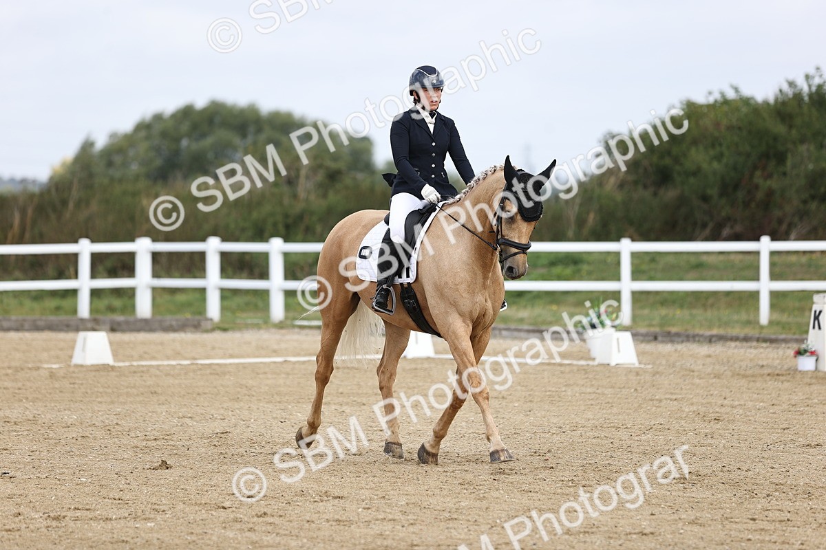 SBM_015408 - Class 14 - Novice 23 - 9.05-10.08