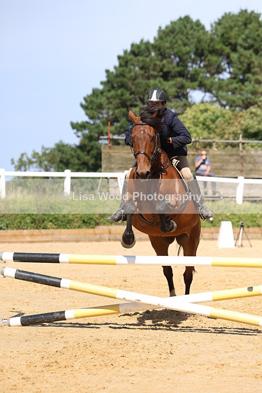 3E7A1404 - Class 9: 80cm Senior