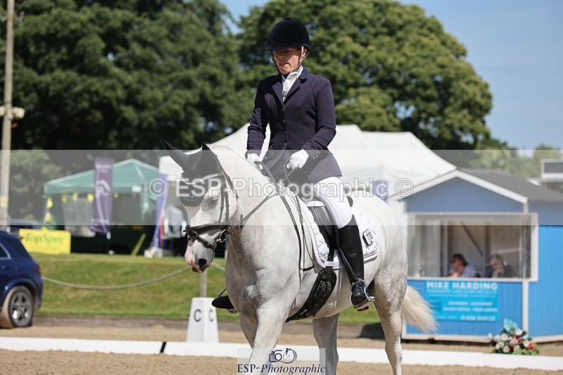 240719-111219-00907 - 215-Emma_Lomas-Hillgarth_Bombay_Saphire