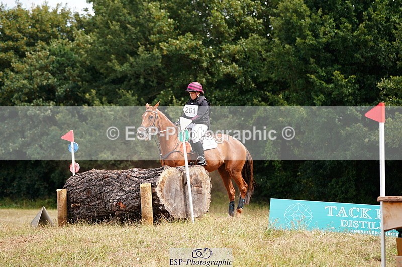 250802A-150710-07196 - F-261-Lizzie.Luxton-ROYAL.POINT.EMBER