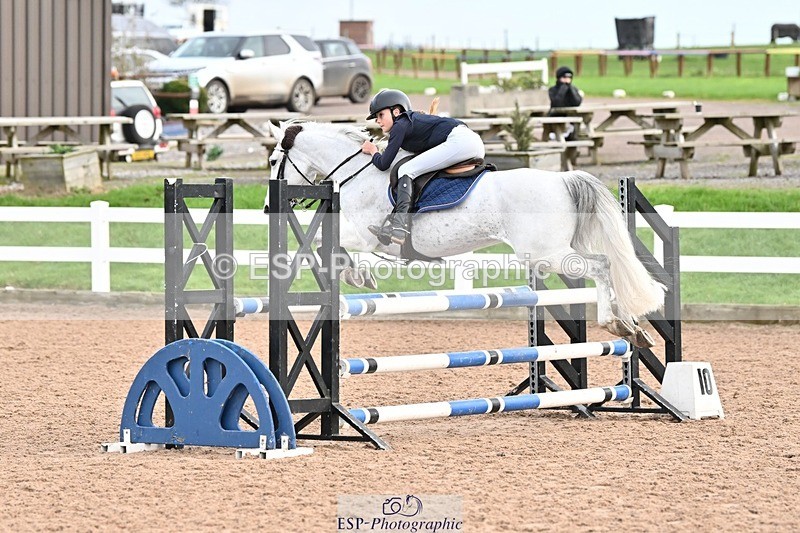 241117X-100407-03565 - Cls 09s Pony intro 90cm