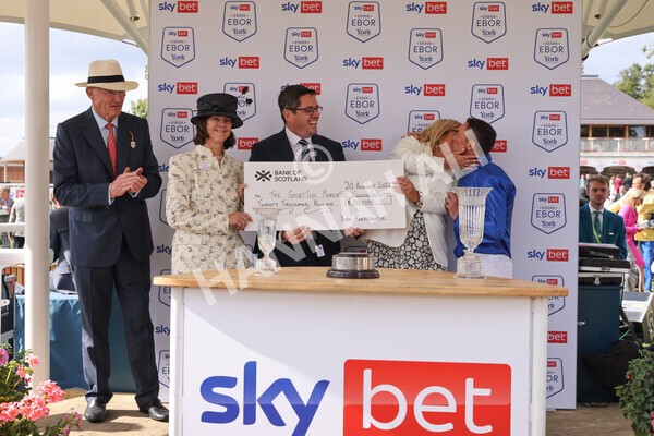 yr20082022r4-275 - Race 4 3.35pm Sky Bet Ebor