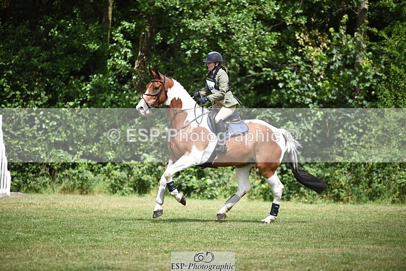 240630-114327-00469 - 914-Rachael_Brockington-Jynwood_Clear_Cut