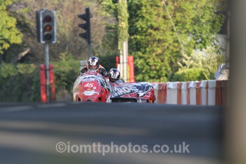 IMG_5568 - Thursday Practice - TT 2013 Side Car