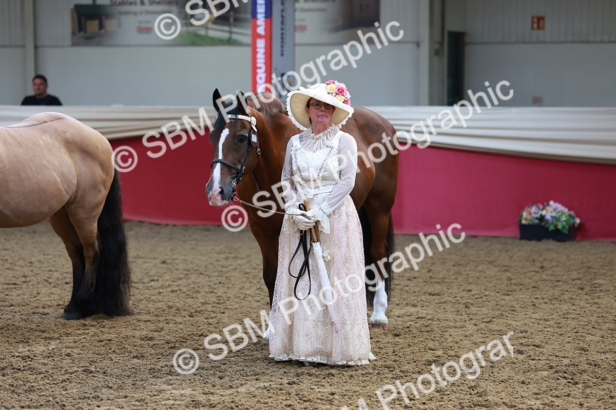 SBM_12104 - Class 103 - IH Costume