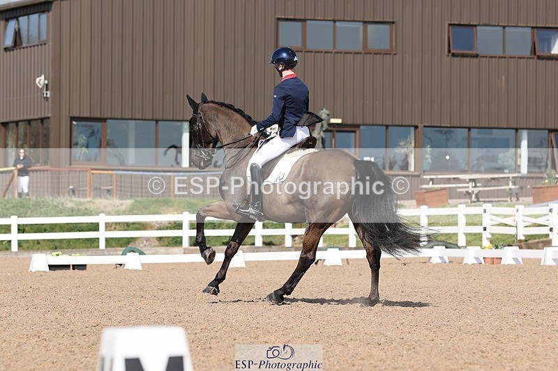 250404-152317-07086 - 117-Myles.Graham-Nibeley.Black.Pearl