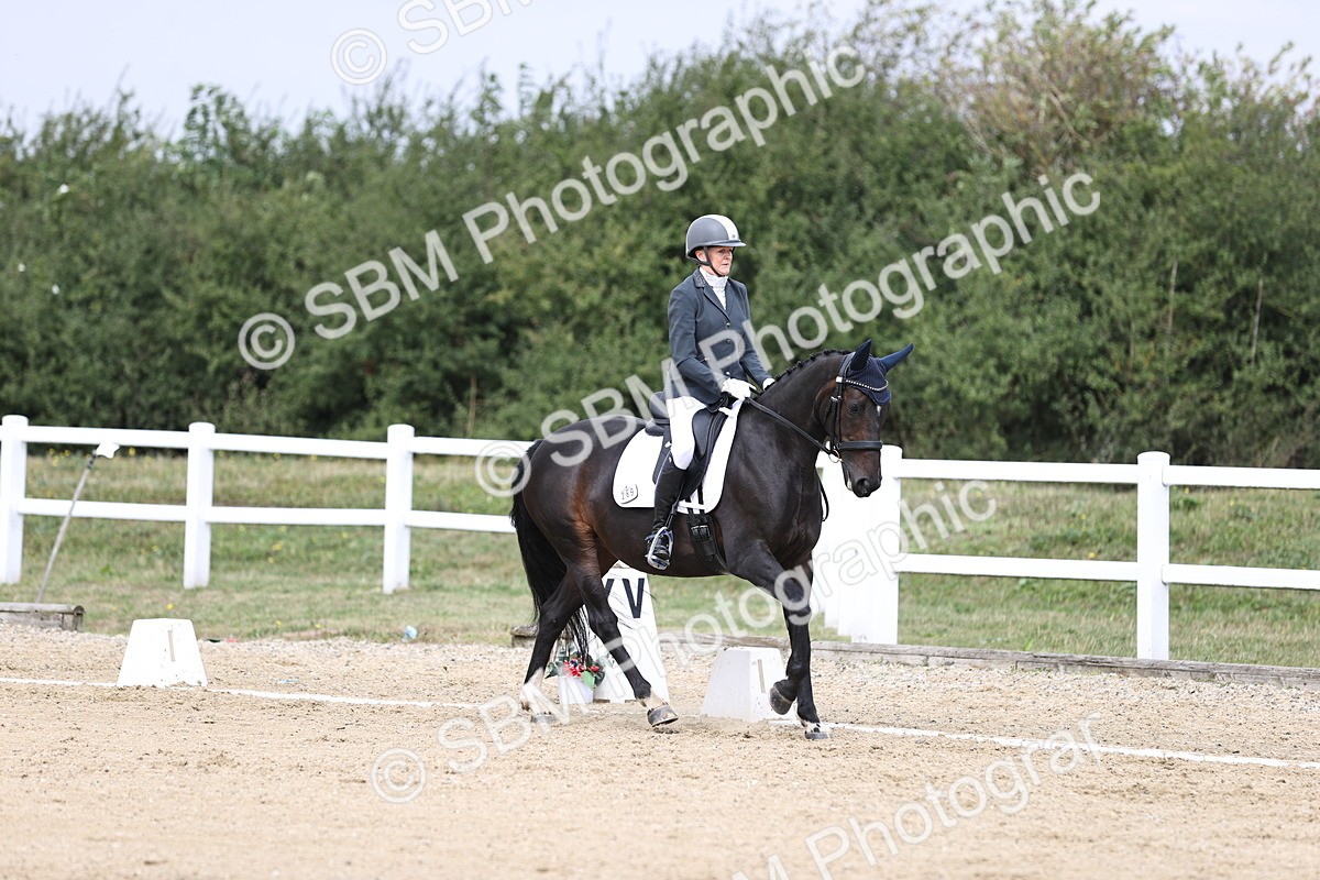 SBM_016909 - Class 14 Novice 23 - 11.53-12.56