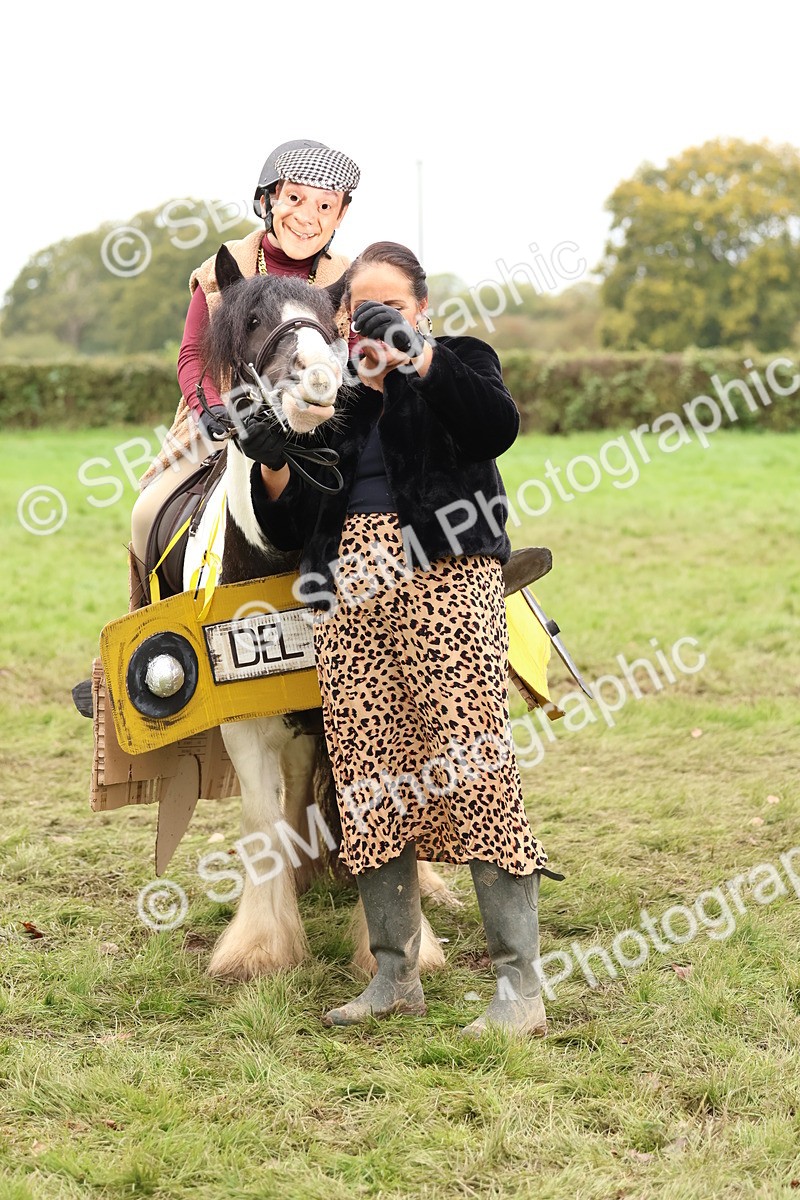 SBM_61666 - S37a - Fancy Dress Showing