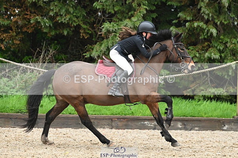 250418A-134900-00961 - UnAff 70cm