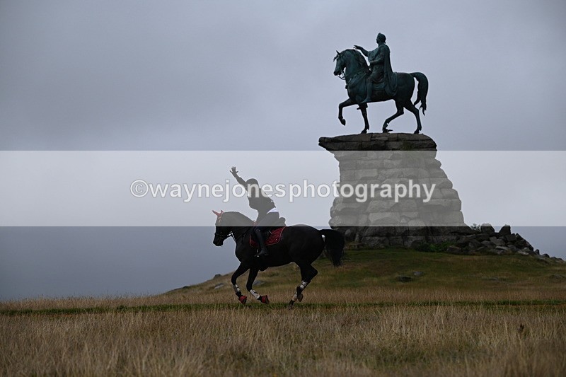 DSC_1714 - Time at Statue 12:13 to 12:32