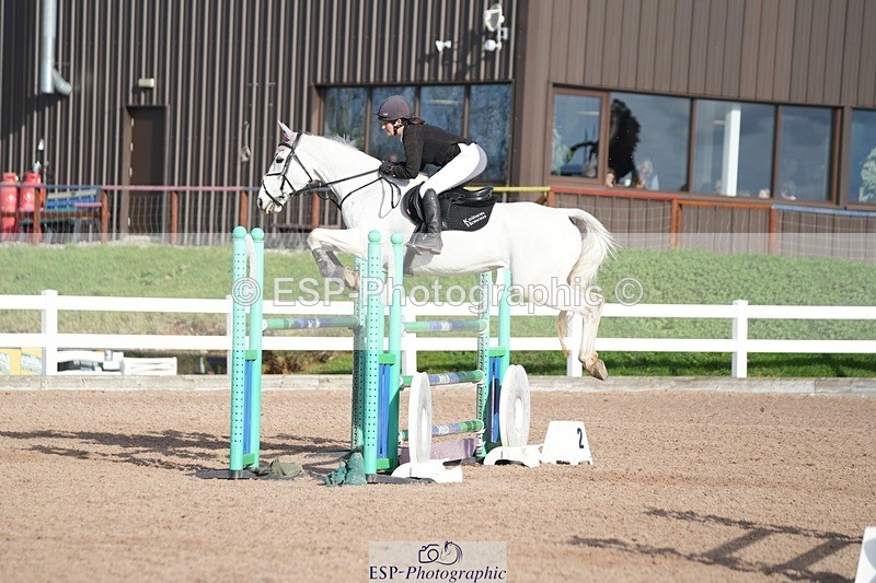 251108-130146-02626 - Cls 13 Foxhunter and 1.20m Open