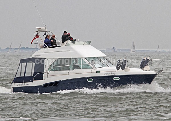 100411 HURLEY BURLEY IMG_0808 - Flybridge Cruisers