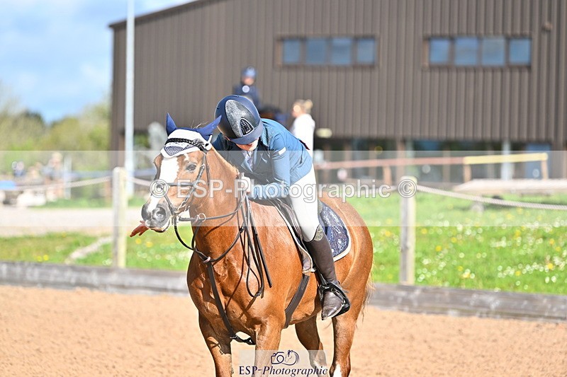 240504A-094648-00969 - Cls 1 Pony Intro 70cm