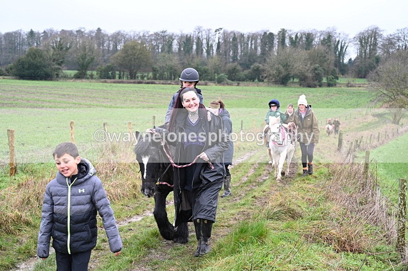 WJ7_9514 - Walk out..