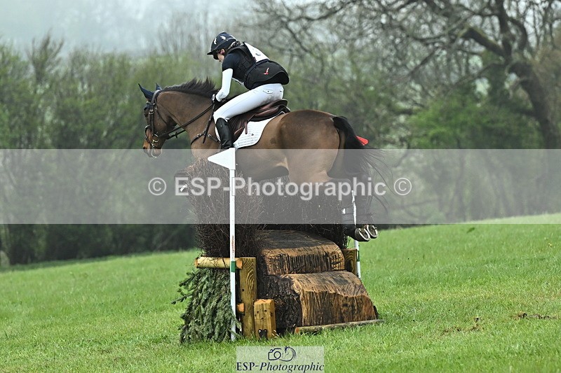 250418-160755-07101 - 355-Xanthe.Baylis-MONBEG.BY.MAGIC