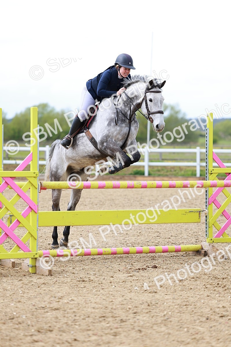 SBM_002420 - Class 10 - Senior Newcomers - 1.10m