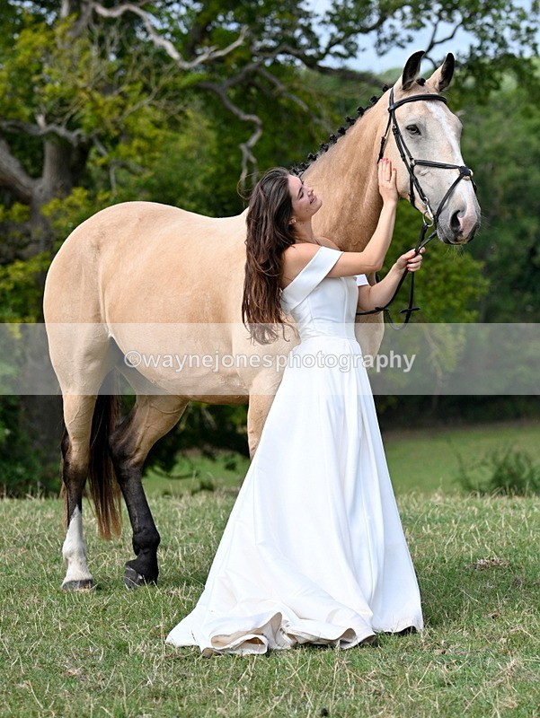 WJ7_6832-001 - Zoe & Fred Wedding Dress Shoot 09-08-25