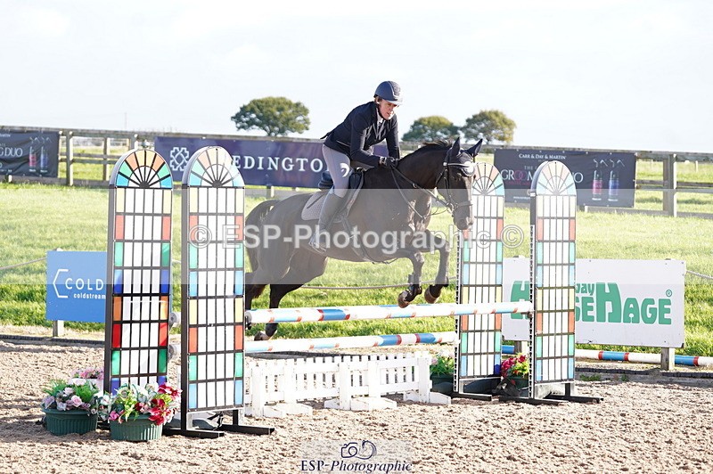 241004A-100132-00001 - Fri 01 Snr Disco & 1.00m Open