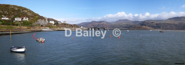 landscape photo of Barmouth Estuary