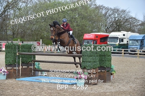 BPP_4282 - CLASS 10 RHS Foxhunter Championship Qualifier