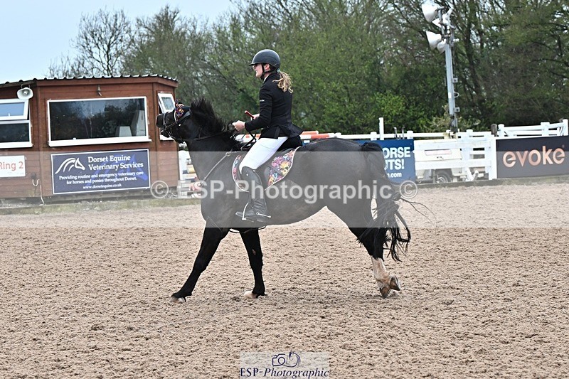260414-151653-00042 - Cls 1+2 Clear Round 40cm and 50cm