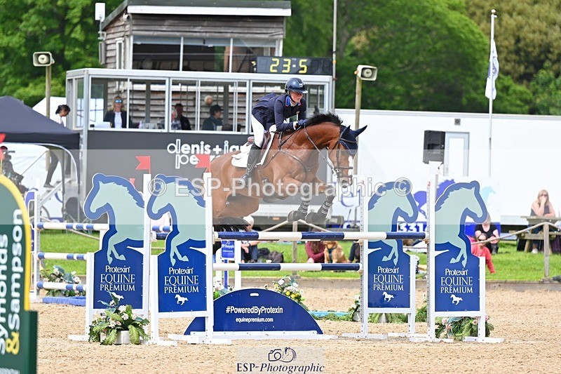 240525-152912-17751 - 449-REDFIELD_FYRE-Cassie_Sanger