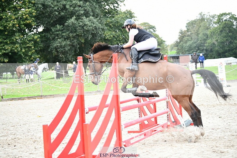 251004A-172319-02402 - Classes 12 & 13 90cm