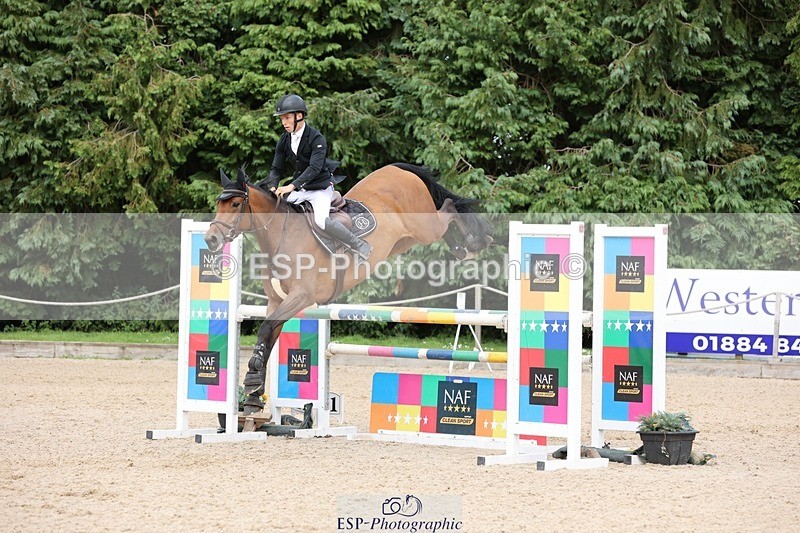 240711-160345-29273 - Cls 124 Foxhunter