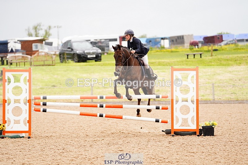 240526A-120312-07932 - Cls 26 Chard Equ 1.05m and 1.10m Grand Prix