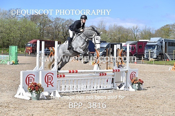 BPP_3816 - CLASS 3 FRI Senior British Novice/ 90cm Open