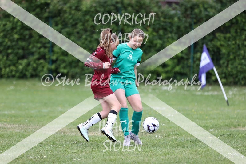 1DX32073 - Covingham Park V Tadpole Farm