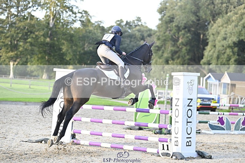 251005A-173722-05428 - Cls 11 Open 1m-1.05m